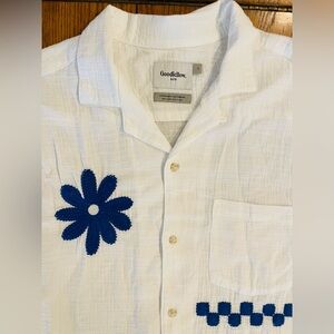 Goodfellow & Co. men’s camp shirt, camp collar, white/blue, size large